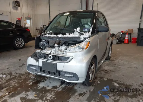2015 Smart Fortwo Passion z USA, uszkodzony, nr VIN WMEEJ3BA2FK809203